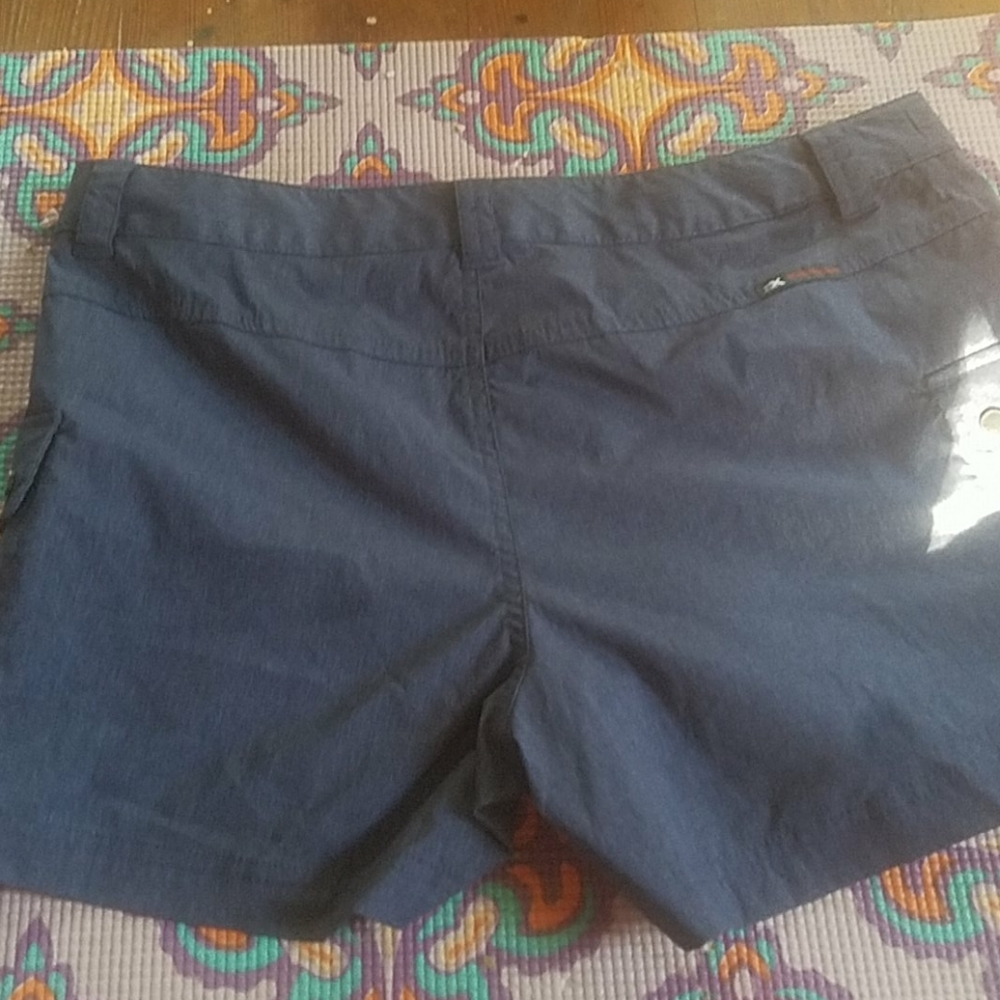 Shorts - Picture 2 of 3